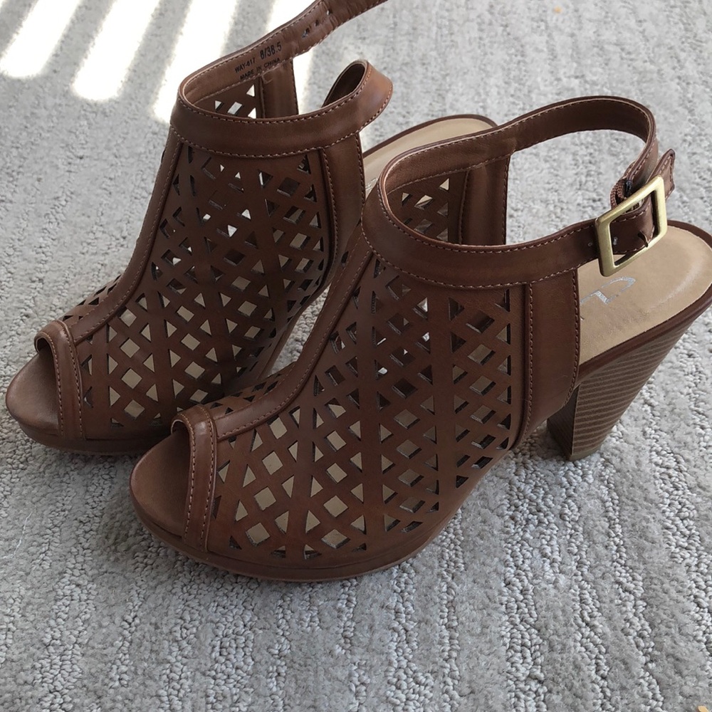 Chinese laundry cutout heels